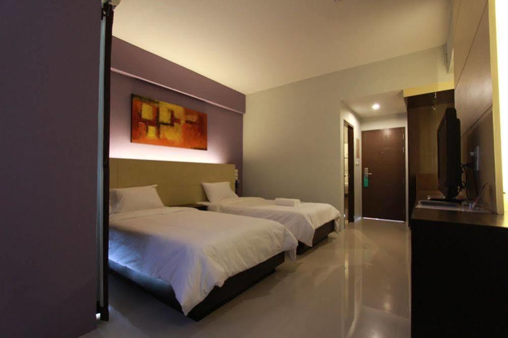 Trendy Hotel Nakhon Pathom Exterior foto