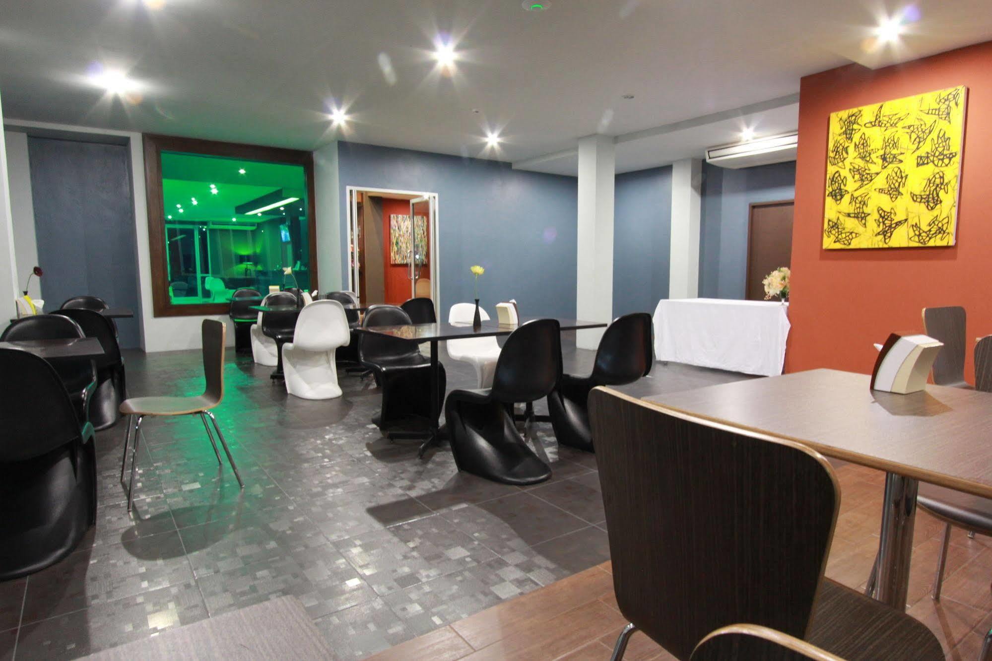 Trendy Hotel Nakhon Pathom Exterior foto